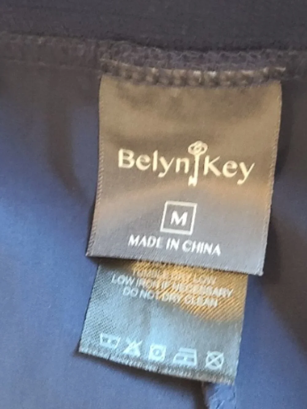 BELYN KEY BK CROP PANTS GOLF ATHLEISURE NAVY CAPRI 4-WAY STRETCH UPF 50 sz M